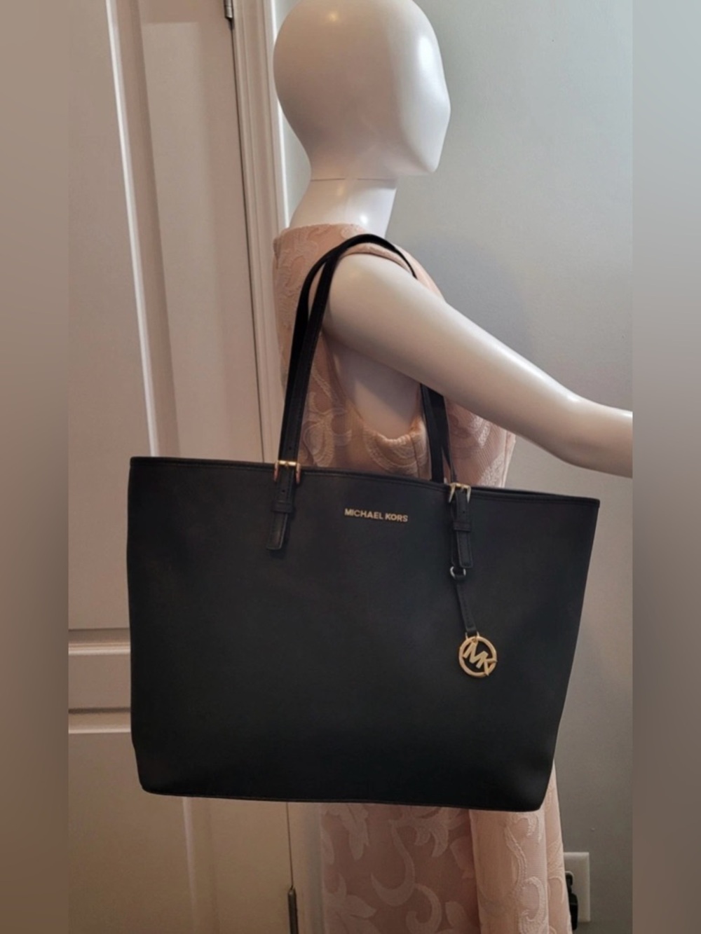 Michael Kors Jet Set Travel Black Saffiano Leather Tote with Gold Accent - Picture 3 of 16